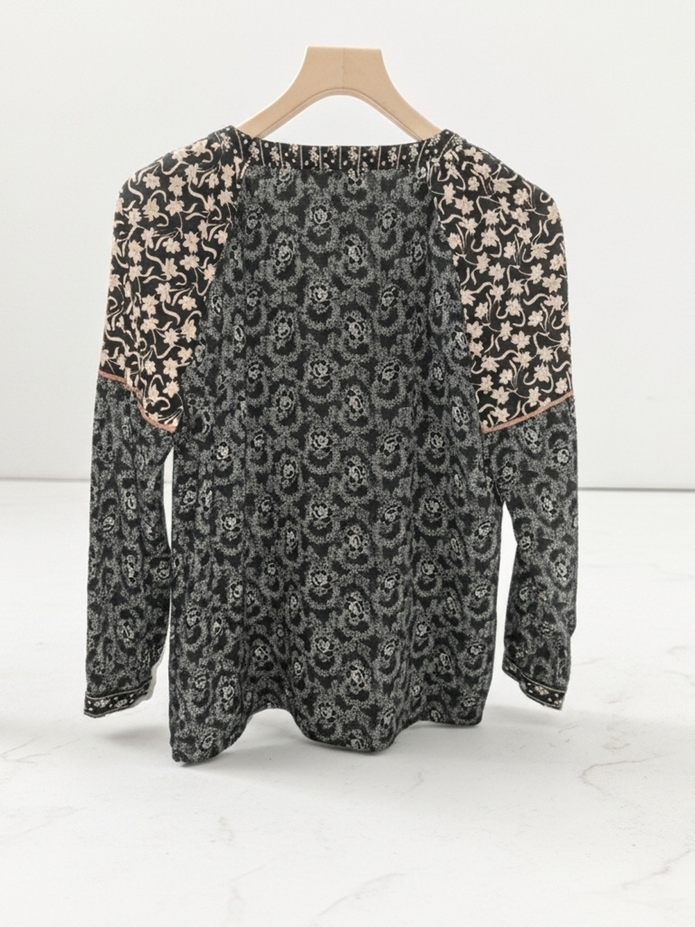 Tribal Navy and Cream Mixed-Print V-Neck Blouse Womens Size Small Petite - Picture 2 of 12